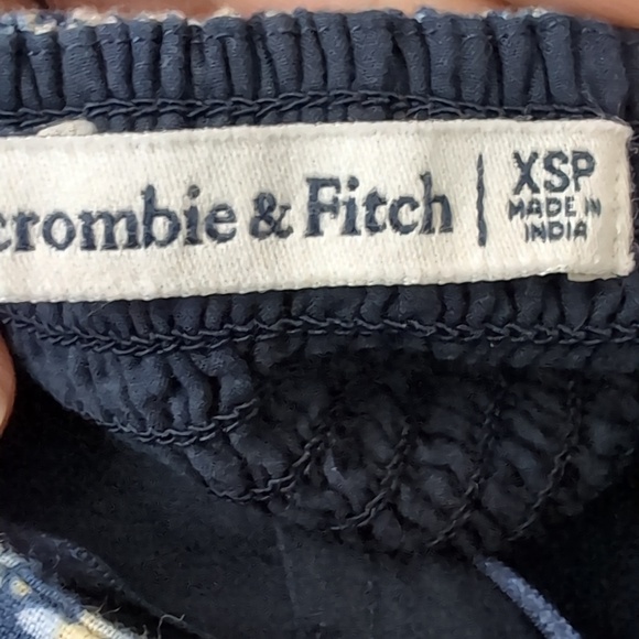 Floral Print Tie-strap Dress - Picture 6 of 8